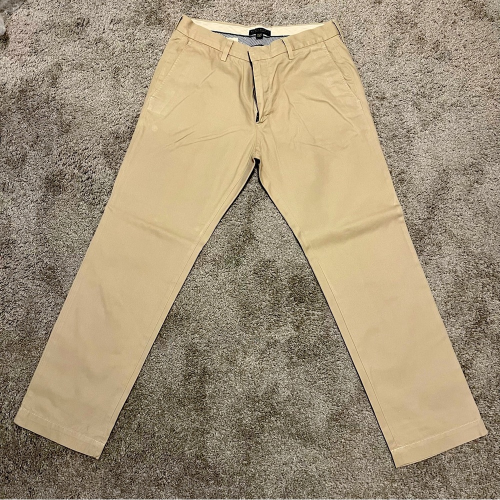 Banana Republic 32x30 Vintage Straight Fit tan khaki Chino from Fall ‘11 👌☝️